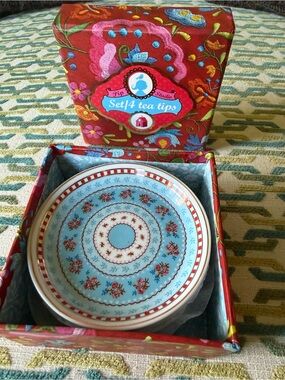 New in Box- Set of 4 Tea Tip Dishes in Blue Ribbon Rose 4” diameter